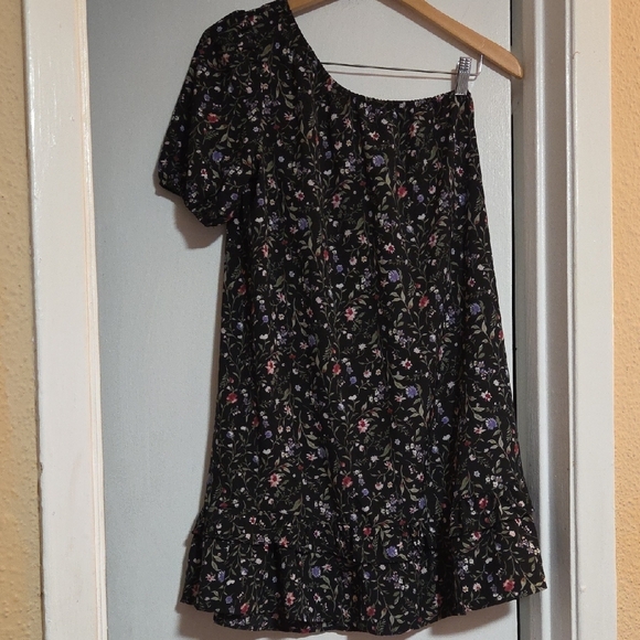 French Grey One-Shoulder Floral Dress - Picture 4 of 6